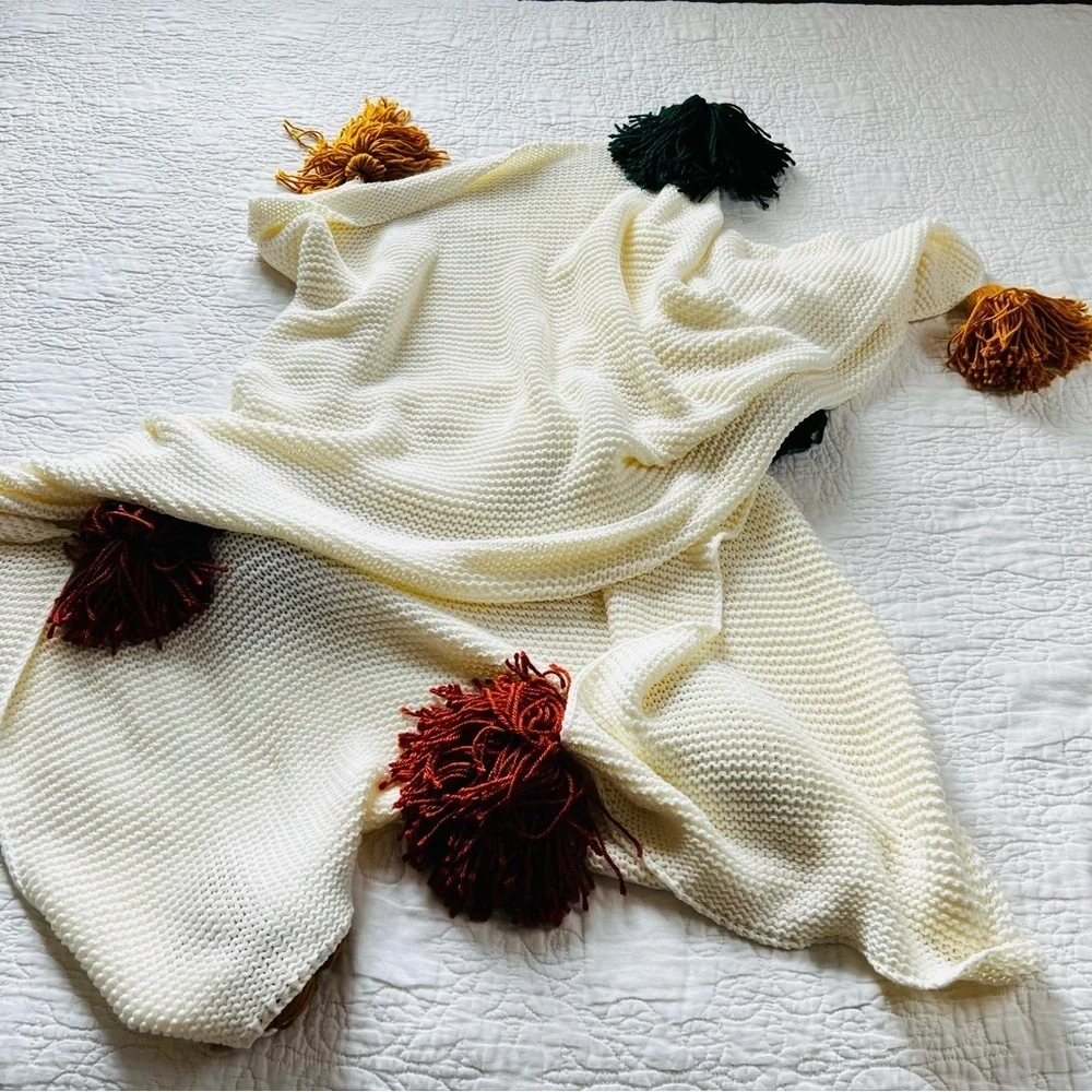 50”x70” Pom Pom throw blanket,bohemian decor bedcover.